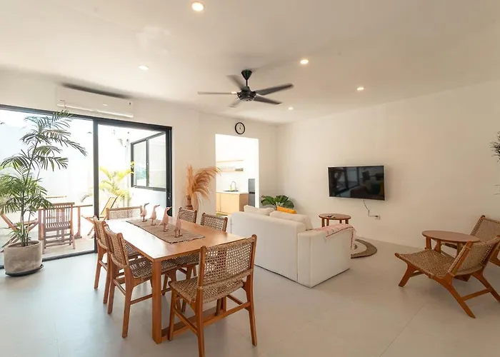 Stylish Private With Pool In *