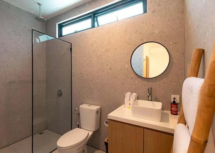 Stylish Private With Pool In *
