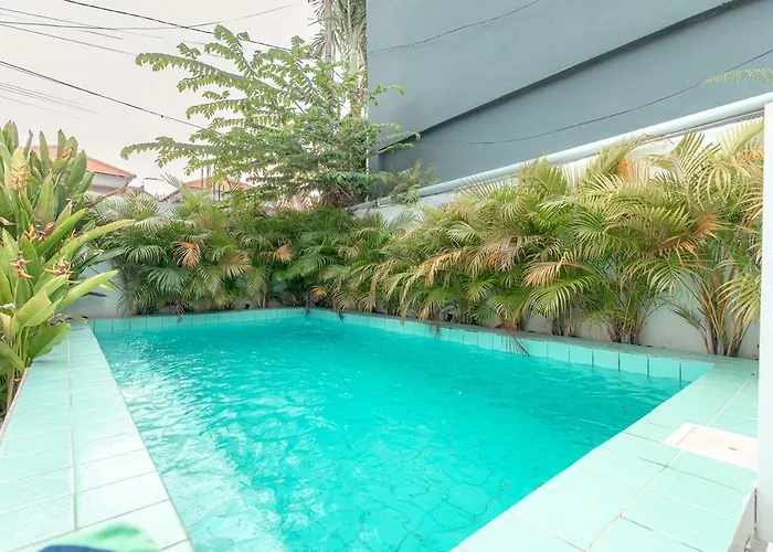 Stylish Private With Pool In